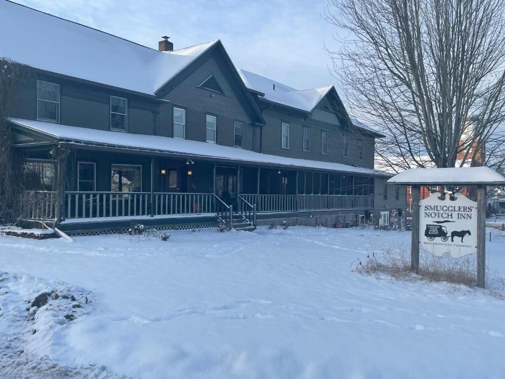 Smugglers Notch Inn Main image 1